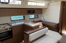 Oceanis 51.1 in Skiathos thumbnail 11