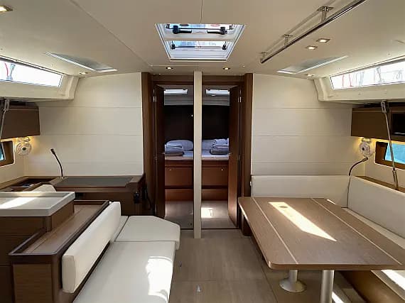Oceanis 51.1 in Skiathos - Photo 3