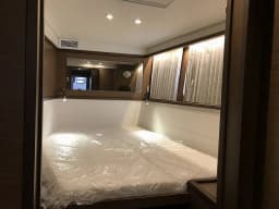 Lagoon 450 Sport in Eden Island / Mahe, Victoria / Eden Island Marina thumbnail 2