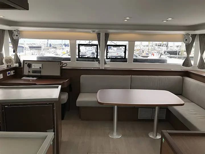 Lagoon 450 Sport in Eden Island / Mahe, Victoria / Eden Island Marina - Photo 3