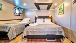 Motoryacht in Trogir / ACI Marina Trogir thumbnail 31