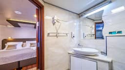 Motoryacht in Trogir / ACI Marina Trogir thumbnail 32