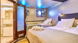 Motoryacht in Trogir / ACI Marina Trogir thumbnail 33