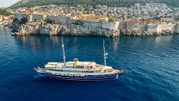 Motoryacht in Trogir / ACI Marina Trogir thumbnail 6