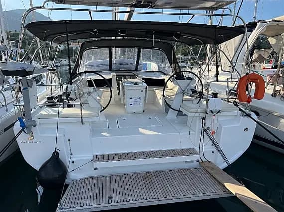 Oceanis 46.1 in Lefkada / Nikiana Marina - image 1