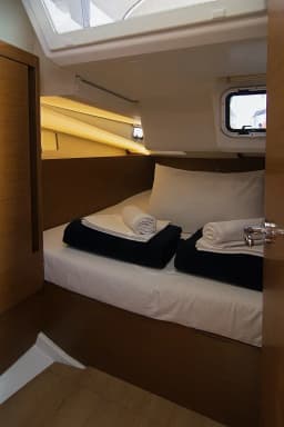Sun Odyssey 440 in Split / ACI Marina Split thumbnail 7