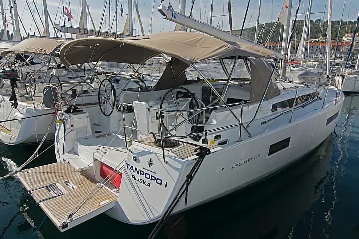 Sun Odyssey 440 in Split / ACI Marina Split - Photo 4