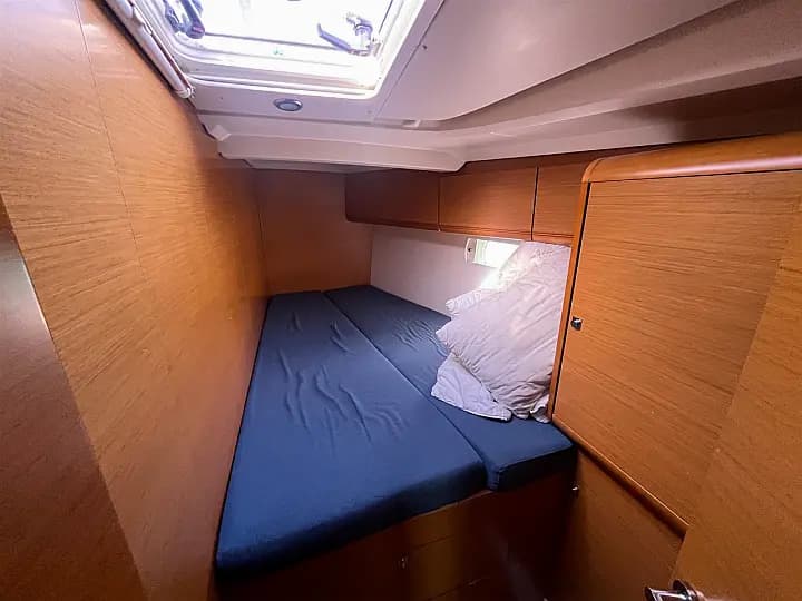 Sun Odyssey 509 in Sukošan / D-Marin Dalmacija Marina - Photo 5