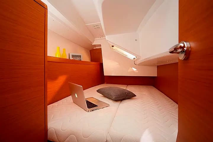 Sun Odyssey 349 in Preveza Main Port - Photo 5
