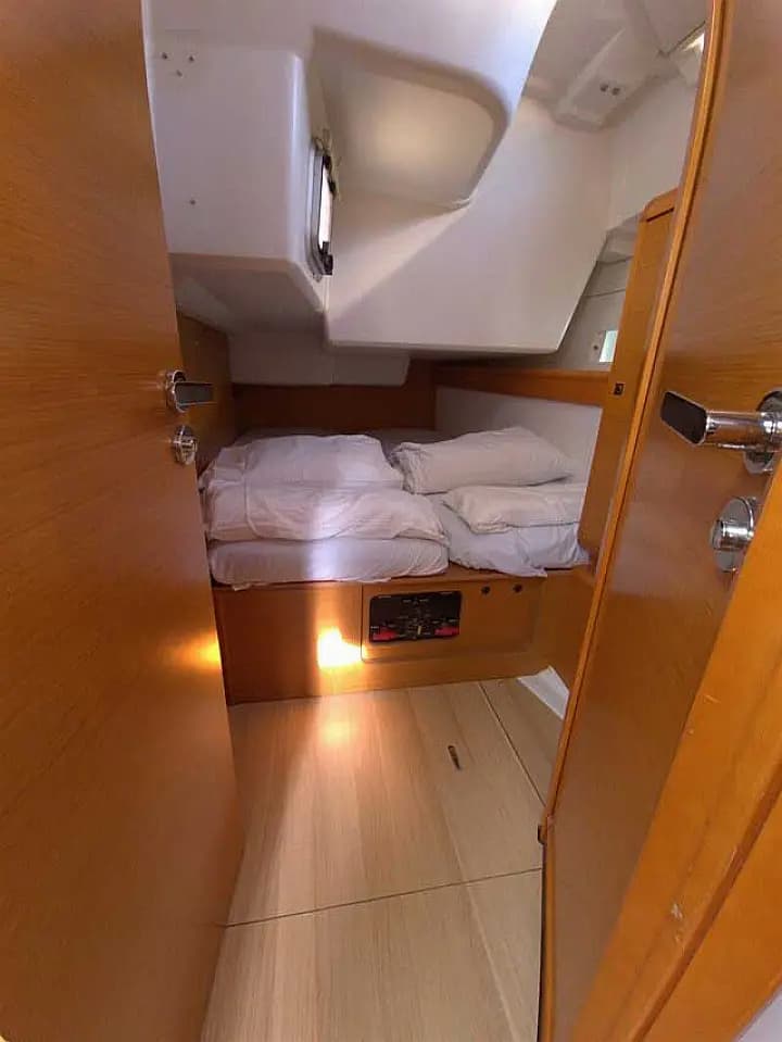 Sun Odyssey 509 in Dènia / Marina de Dènia - Photo 3