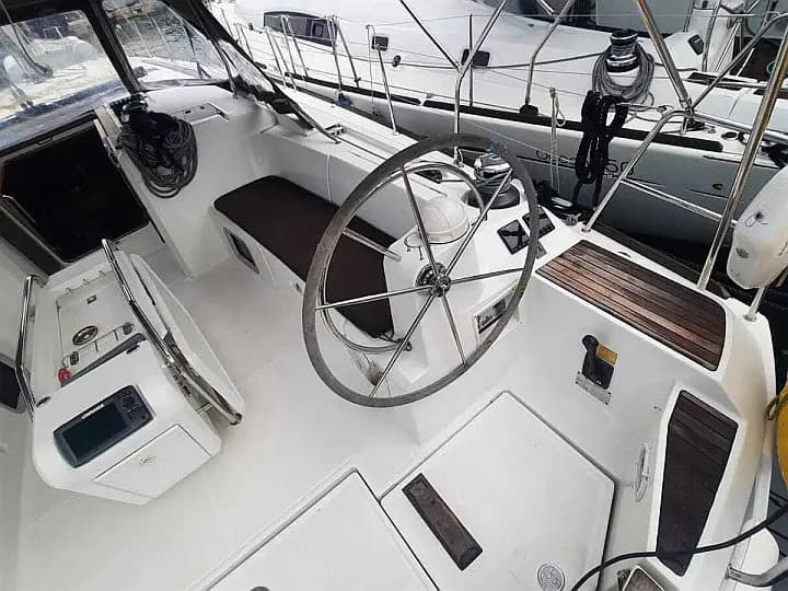 Sun Odyssey 509 in Dènia / Marina de Dènia - Photo 5