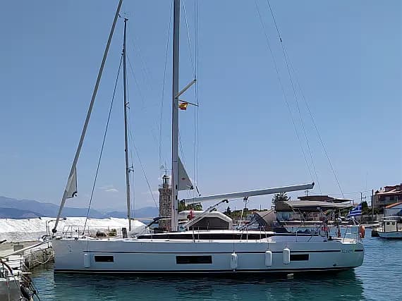 Bavaria C45 in Göcek / Marinturk Village Port - Photo 1