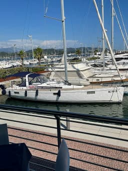 Oceanis 48 in La Spezia / Porto Mirabello thumbnail 15