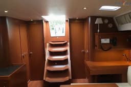 Oceanis 48 in La Spezia / Porto Mirabello thumbnail 3