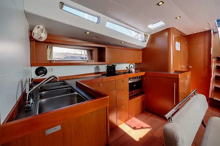 Oceanis 48 in La Spezia / Porto Mirabello - Photo 5