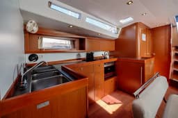 Oceanis 48 in La Spezia / Porto Mirabello thumbnail 4