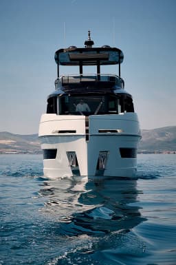 Explorer 62 in Sukošan / D-Marin Dalmacija Marina thumbnail 9