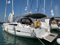 Dufour 460 Grand Large in Lavrion / Olympic Marina thumbnail 10