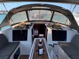 Dufour 460 Grand Large in Lavrion / Olympic Marina thumbnail 7