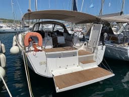 Dufour 460 Grand Large in Lavrion / Olympic Marina thumbnail 9
