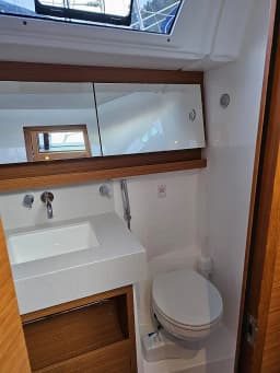 Dufour 470 in Skradin / ACI Marina Skradin thumbnail 15