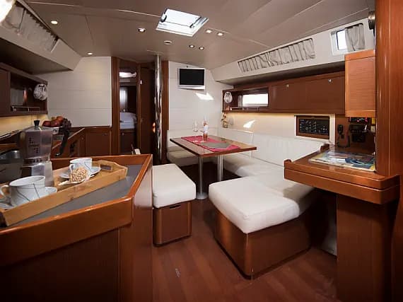 Oceanis 45 in Kaštel Gomilica / Marina Kaštela - Photo 3