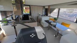 Prestige M48 in Castellammare di Stabia / Marina di Stabia thumbnail 14