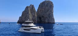 Prestige M48 in Castellammare di Stabia / Marina di Stabia thumbnail 6