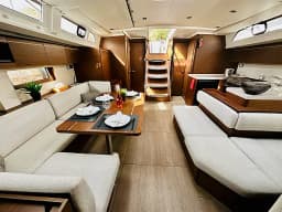 Oceanis 51.1 in Athens / Alimos Marina thumbnail 2
