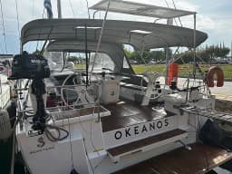 Oceanis 51.1 in Athens / Alimos Marina thumbnail 6