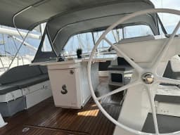 Oceanis 51.1 in Athens / Alimos Marina thumbnail 8