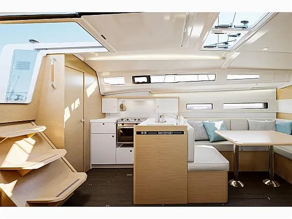 Sun Odyssey 415 in Mallorca / Palma de Mallorca / La Lonja Marina Charter - Photo 3