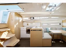 Sun Odyssey 415 in Mallorca / Palma de Mallorca / La Lonja Marina Charter thumbnail 2