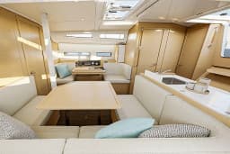 Sun Odyssey 415 in Mallorca / Palma de Mallorca / La Lonja Marina Charter thumbnail 9