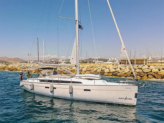 Bavaria Cruiser 46 in Göcek Mucev Marina - image 1