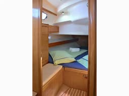 Bavaria 39 Cruiser in Lavrion Main Port thumbnail 14
