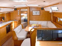 Bavaria 39 Cruiser in Lavrion Main Port thumbnail 2