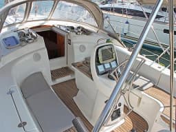 Bavaria 39 Cruiser in Lavrion Main Port thumbnail 7