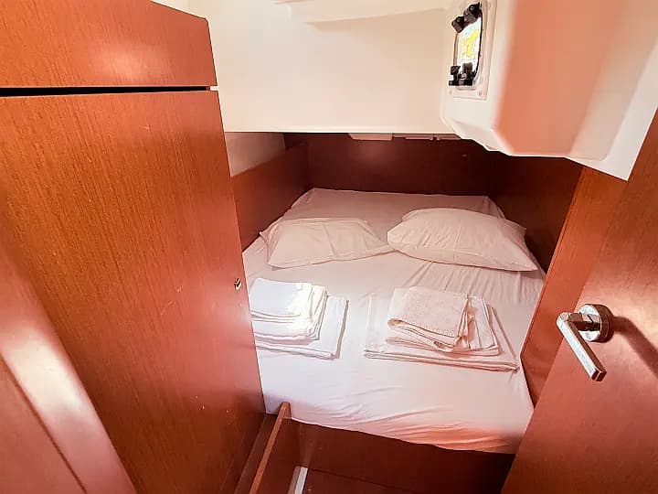 Oceanis 35 in Sukošan / D-Marin Dalmacija Marina - Photo 4