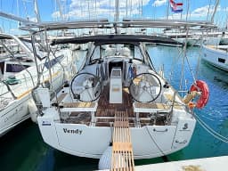 Oceanis 35 in Sukošan / D-Marin Dalmacija Marina thumbnail 7