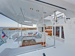 Lagoon 450 Fly in Santorini / Vlichada port thumbnail 10