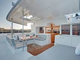 Lagoon 450 Fly in Santorini / Vlichada port thumbnail 15