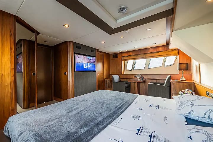 Sunseeker Yacht 86 in Dubrovnik / Marina Frapa Dubrovnik - Photo 4