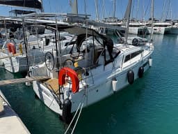Oceanis 30.1 in Sukošan / D-Marin Dalmacija Marina thumbnail 6