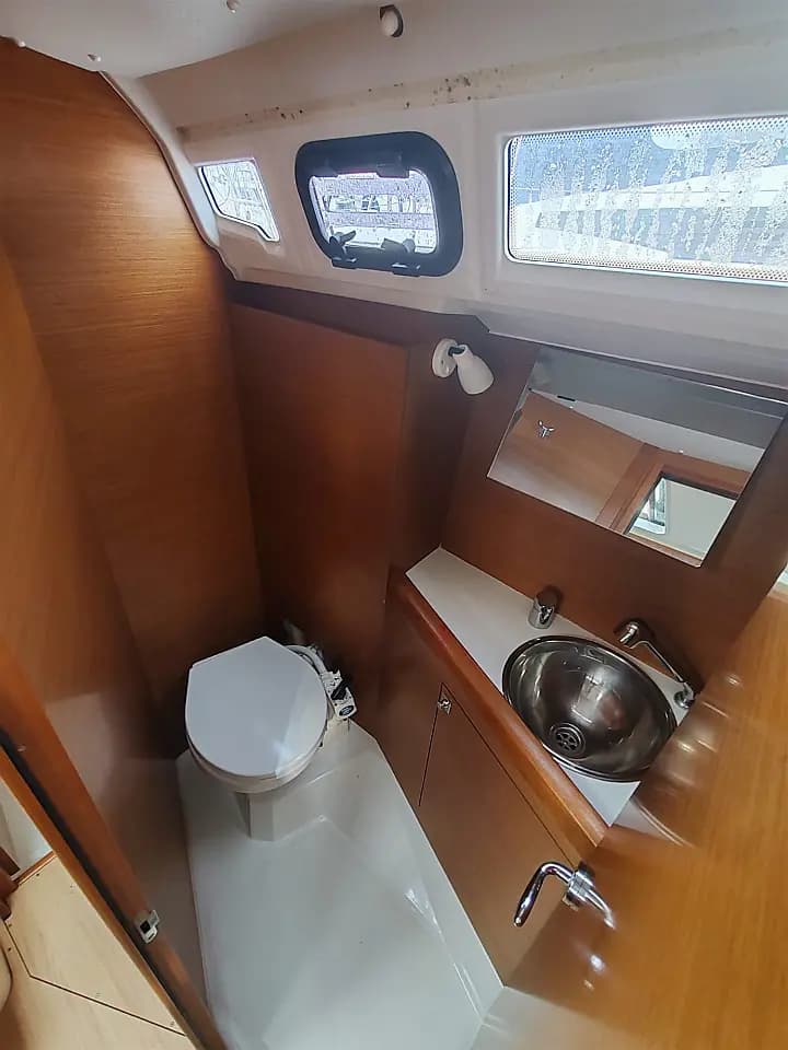 Sun Odyssey 349 in Drage / Marina Drage - Photo 5