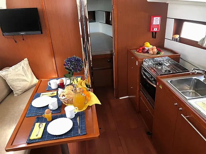 Oceanis 38.1 in Pomer / ACI Marina Pomer - Photo 2