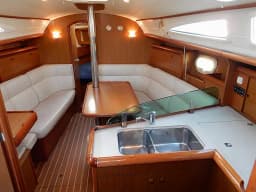 Sun Odyssey 37 in Achillio port thumbnail 2