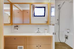 Lagoon 560 in Marina Agana thumbnail 35
