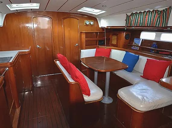 Oceanis 461 in Athens / Alimos Marina - Photo 3