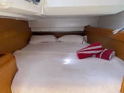 Sun Odyssey 449 in Ibiza / Club Nautico Ibiza thumbnail 19